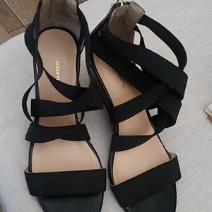 Liz Claiborne Black Wedges